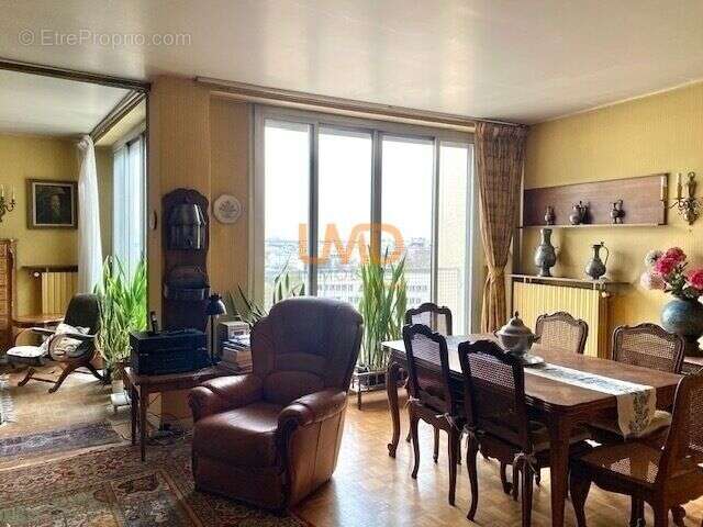 Appartement à PARIS-12E