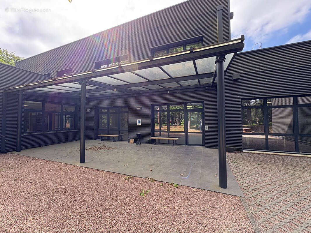 Commerce à SAINT-ETIENNE-DU-ROUVRAY