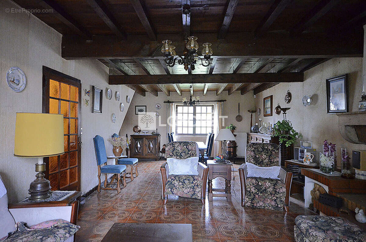 Maison à BOURG-SAINT-CHRISTOPHE