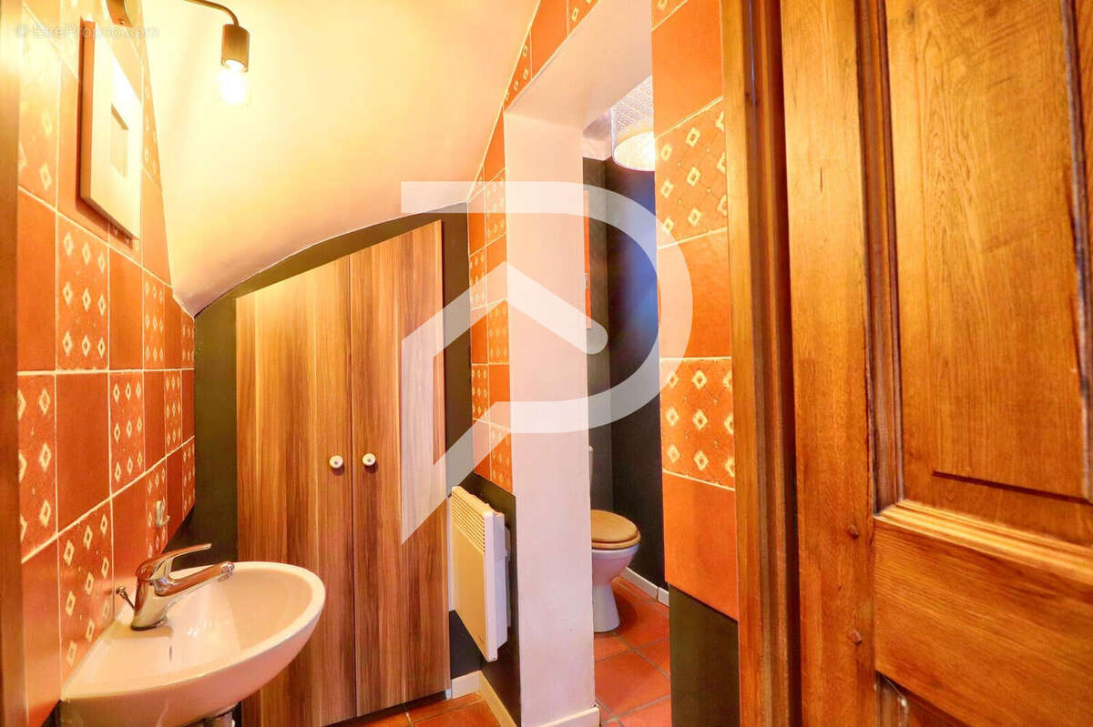 Maison à VINON-SUR-VERDON