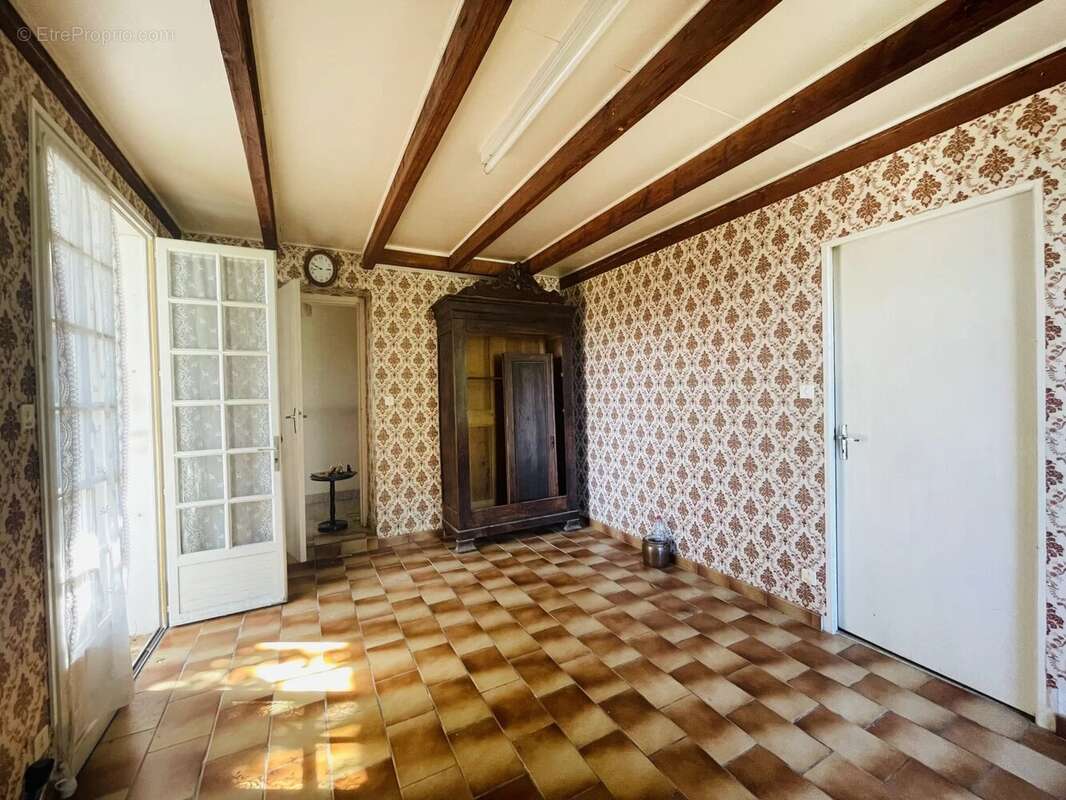 Maison à BARBEZIEUX-SAINT-HILAIRE