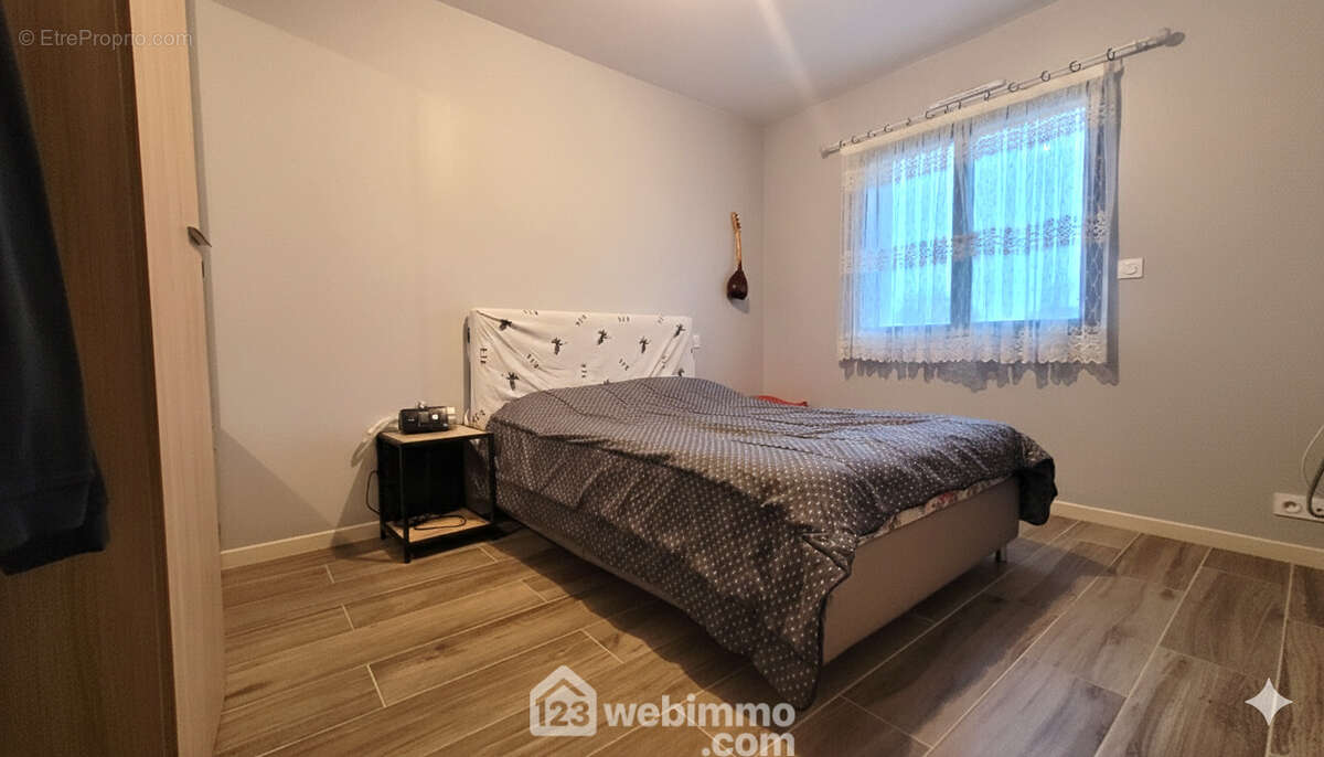 Deux autres chambres - Maison à LE BERNARD