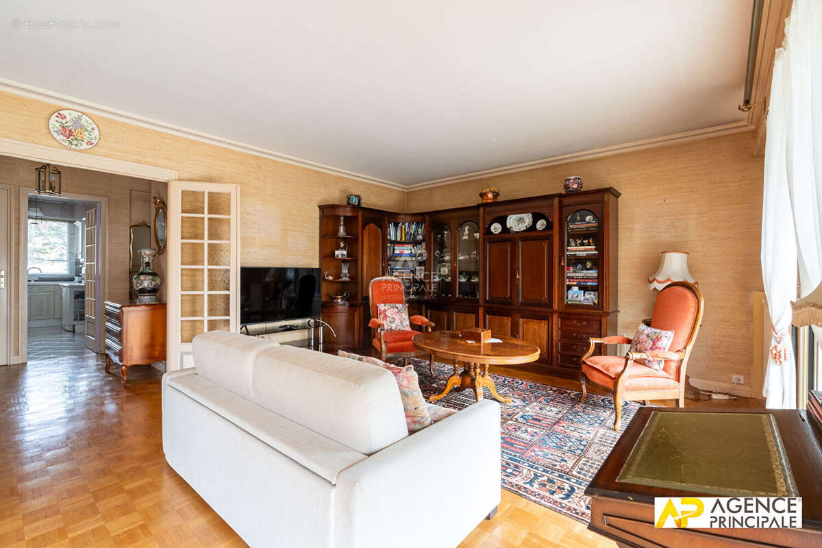 Appartement à MAISONS-LAFFITTE