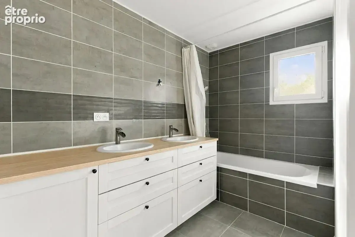 Maison de 6 pièces de 125 m² à Saint-Julien-de-Concelles - photo 16