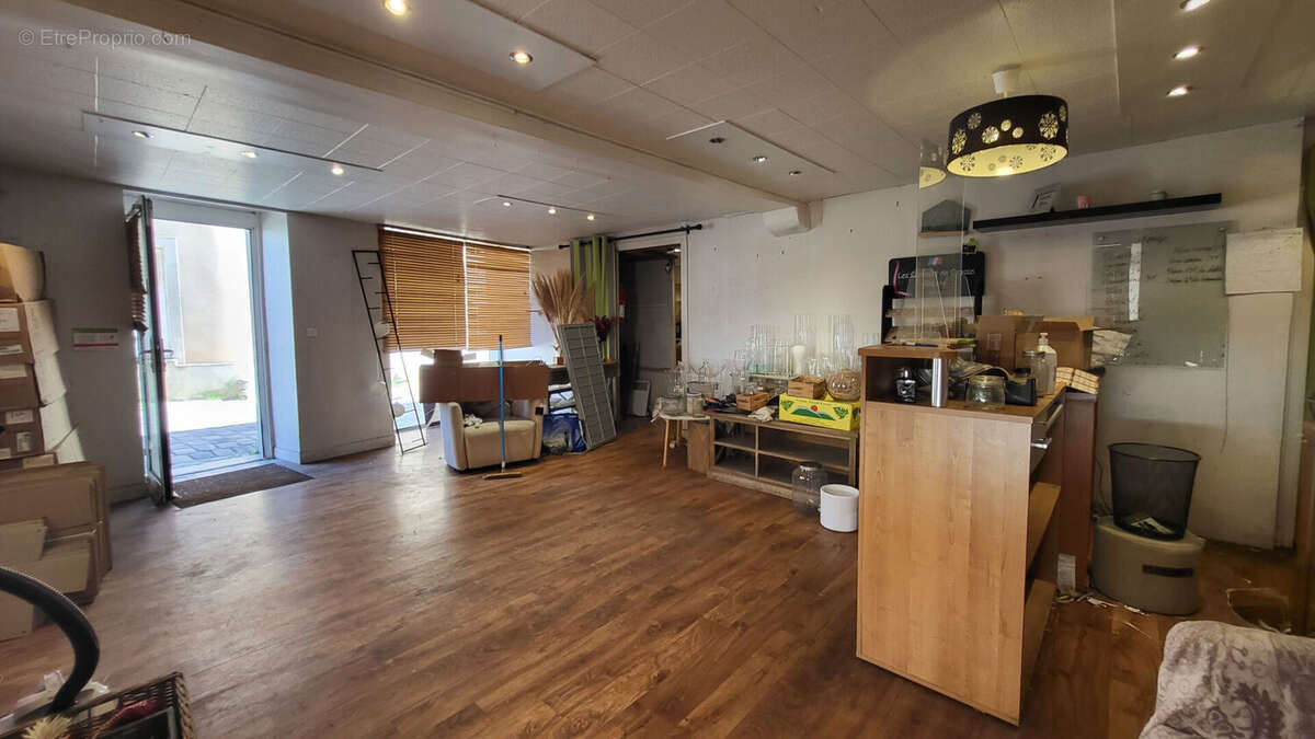 Commerce à GALLARDON