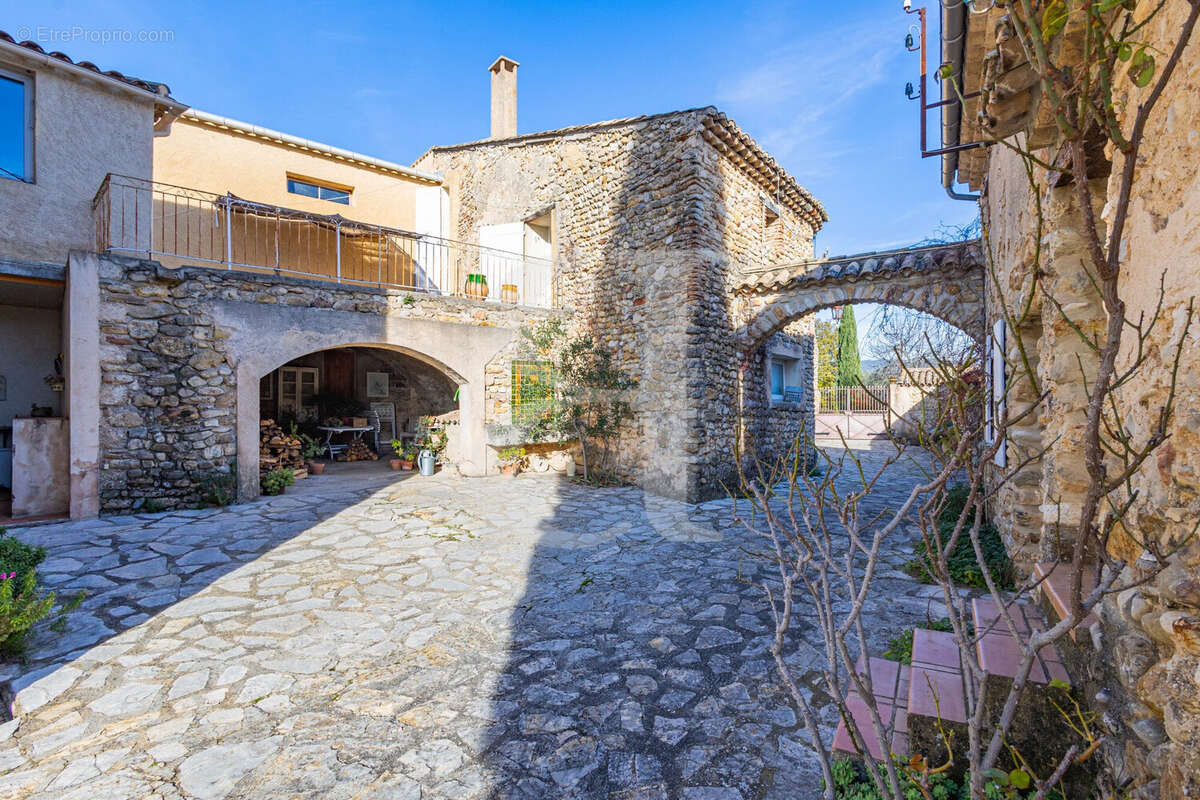 Maison à VAISON-LA-ROMAINE
