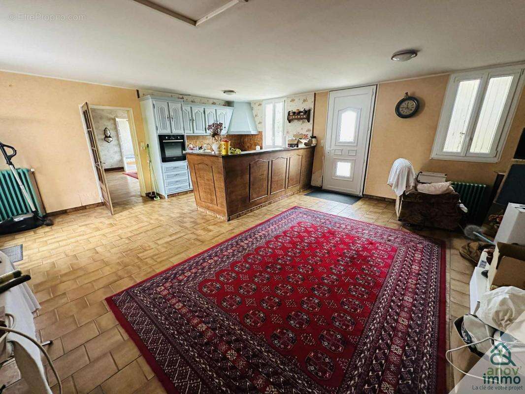 Maison à CHATEAUNEUF-SUR-CHARENTE