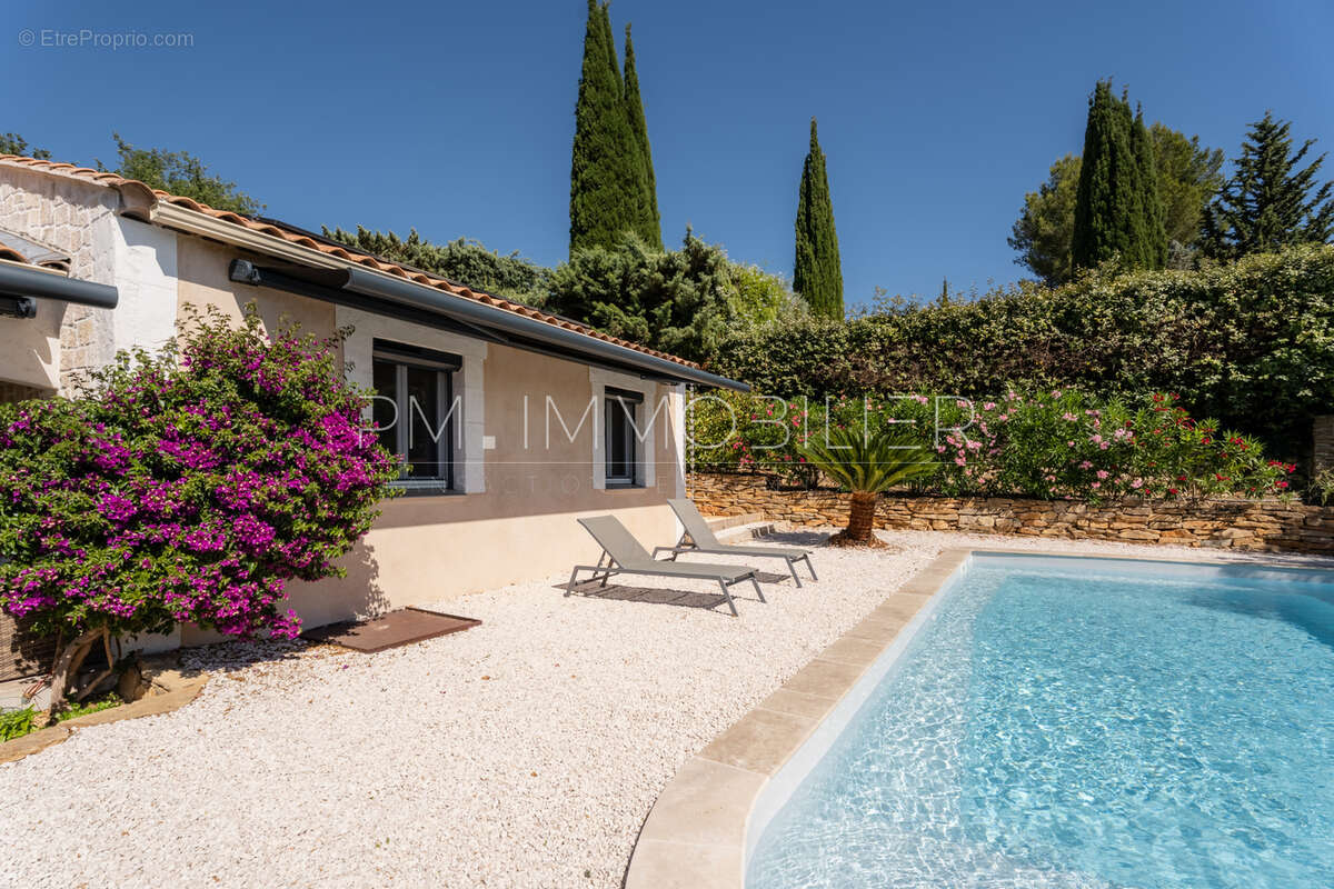 Maison à LE CASTELLET