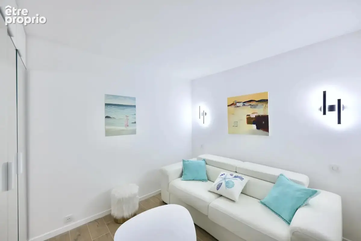 SAINT-TROPEZ : Appartement 4 pièces de 80 m² entièrement rénové, jardin de 100 m², piscine - photo 11