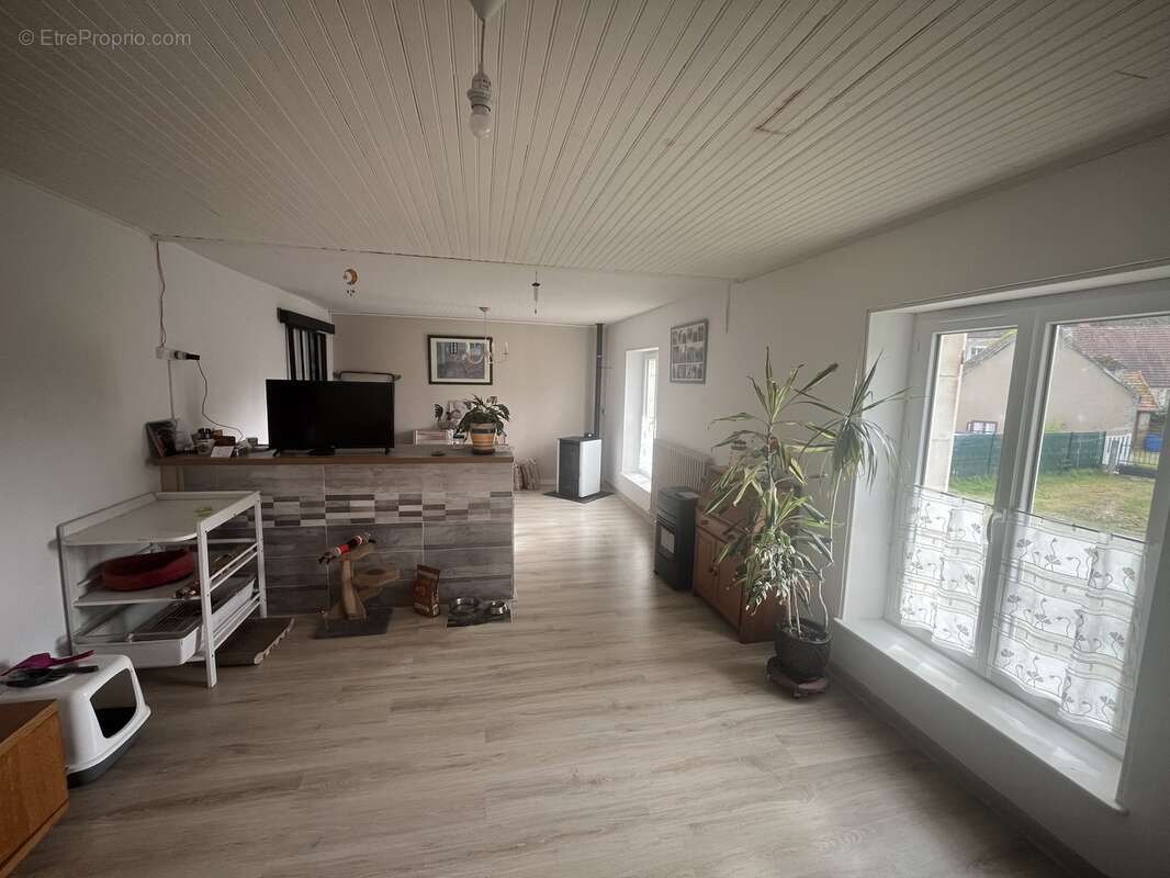 Maison à LE CHATELET