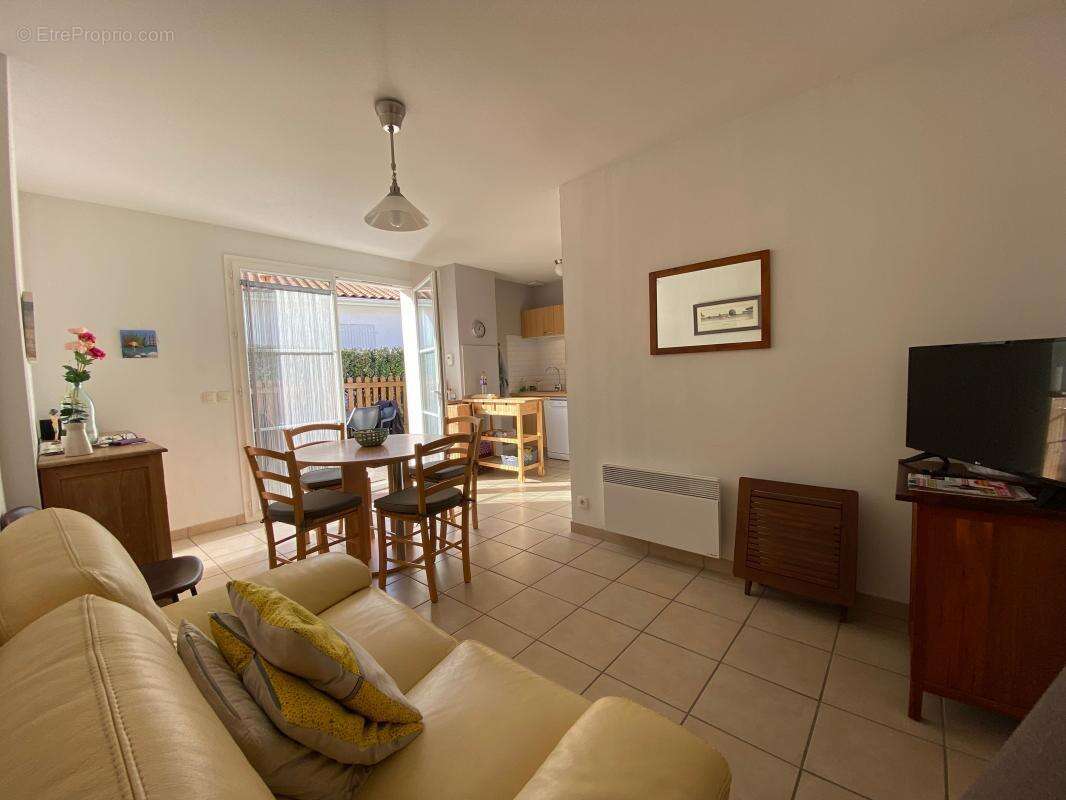 Maison à LES MATHES