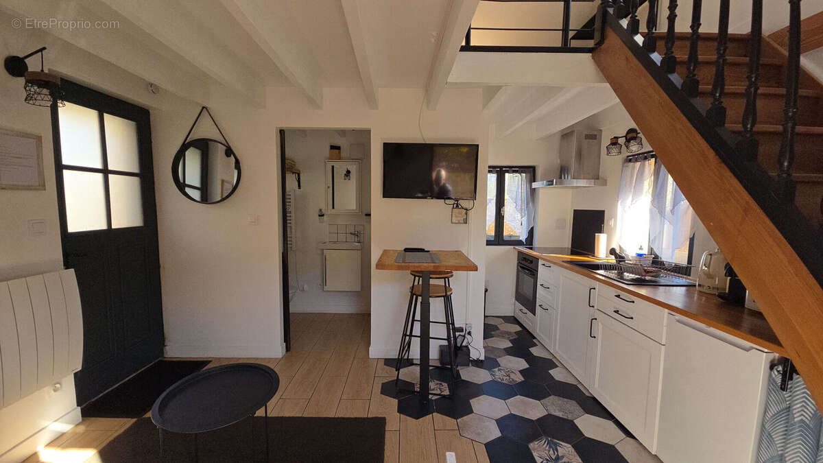 Maison à FRENEUSE