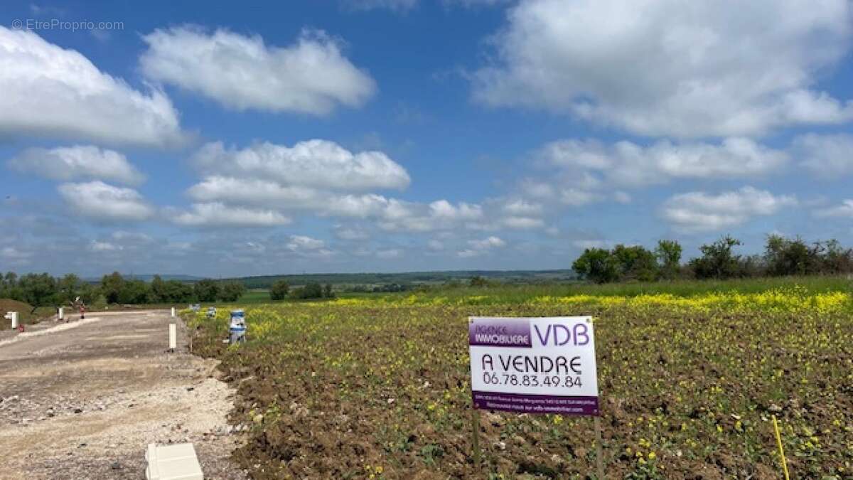 Terrain à HARAUCOURT