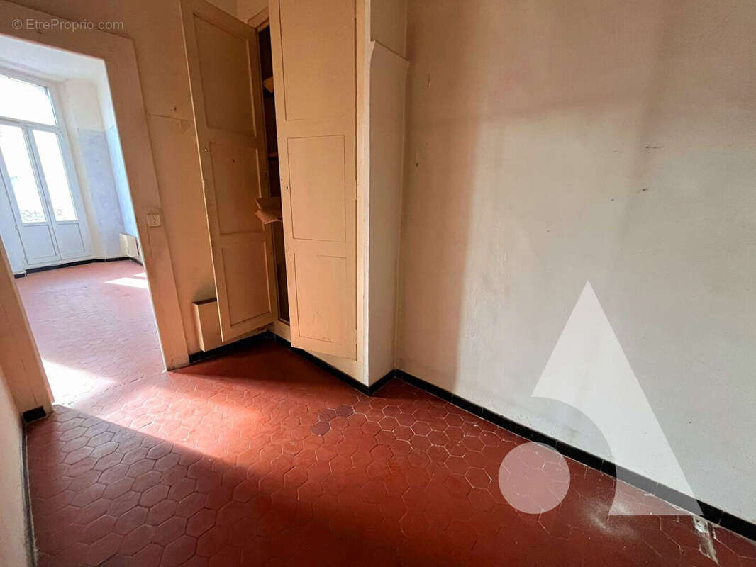 Appartement à SALERNES