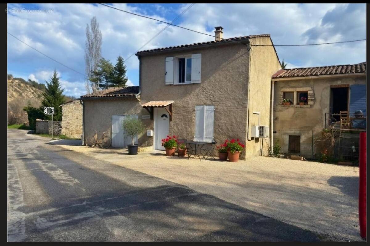 Photo 1 - Maison à SAINT-MAIME