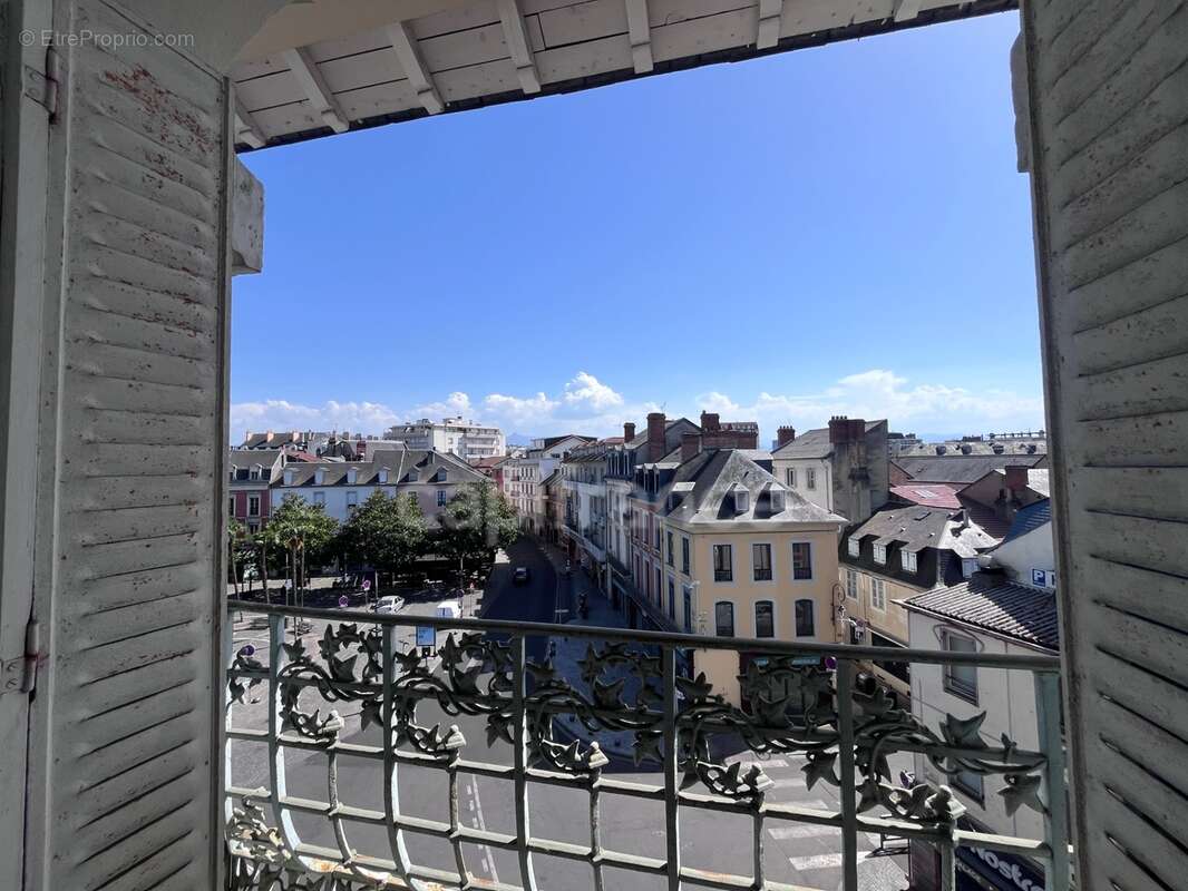 Appartement de caractère avec vue  – Place Verdun à Tarbes - photo 10