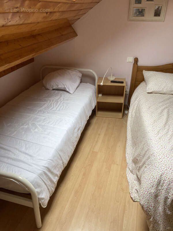 Sarrancolin immeuble 77m2 habitable avec 3 logements. - photo 8