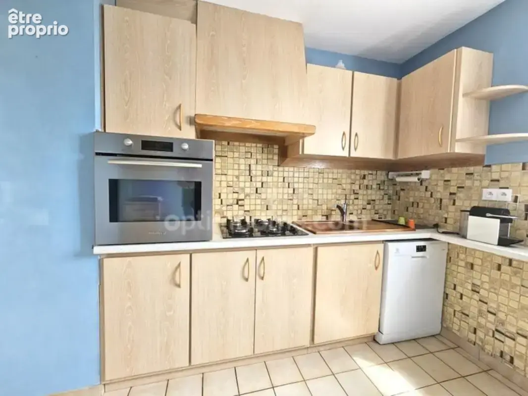  Maison familiale de 100 m² — 4 chambres & Jardin de 550 m² à LA COURONNE (16) - photo 7