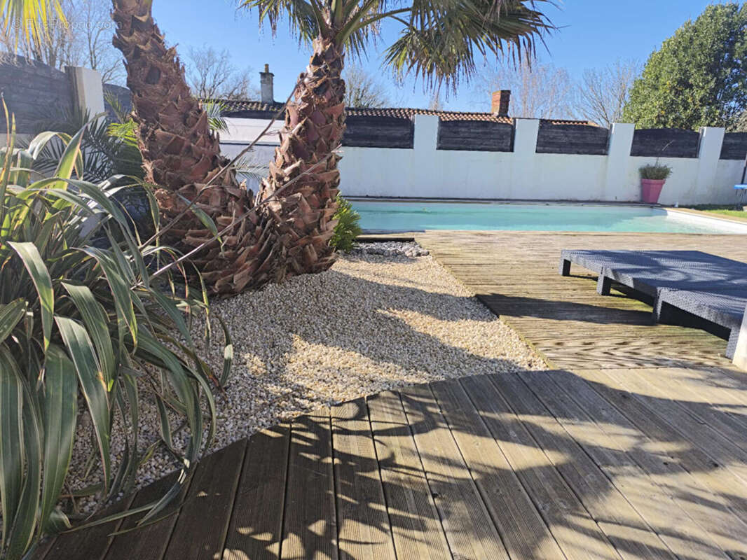 Maison à COMMEQUIERS