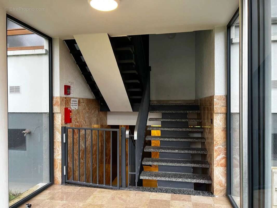 Appartement à SAINT-MAUR-DES-FOSSES