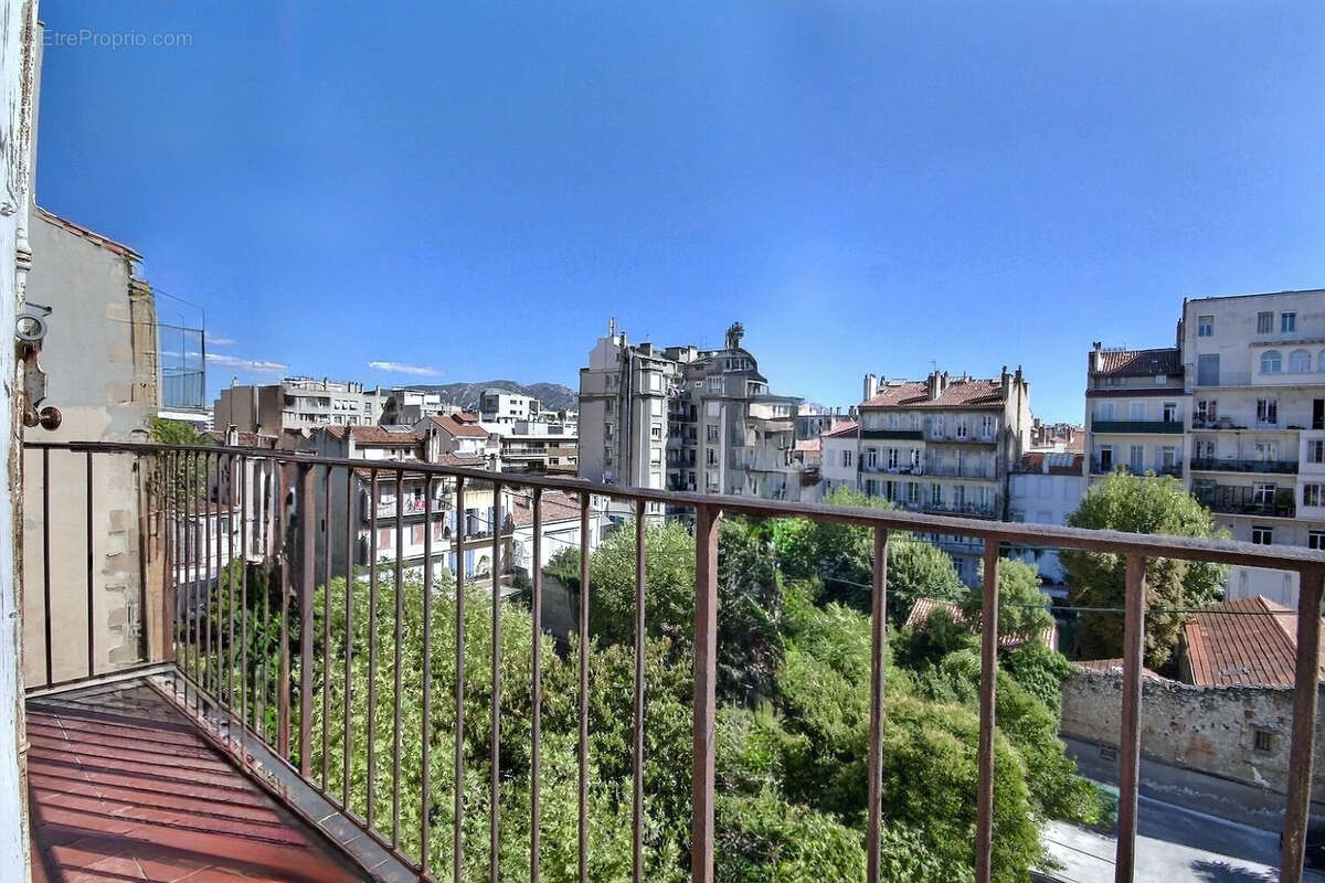 Appartement à MARSEILLE-6E