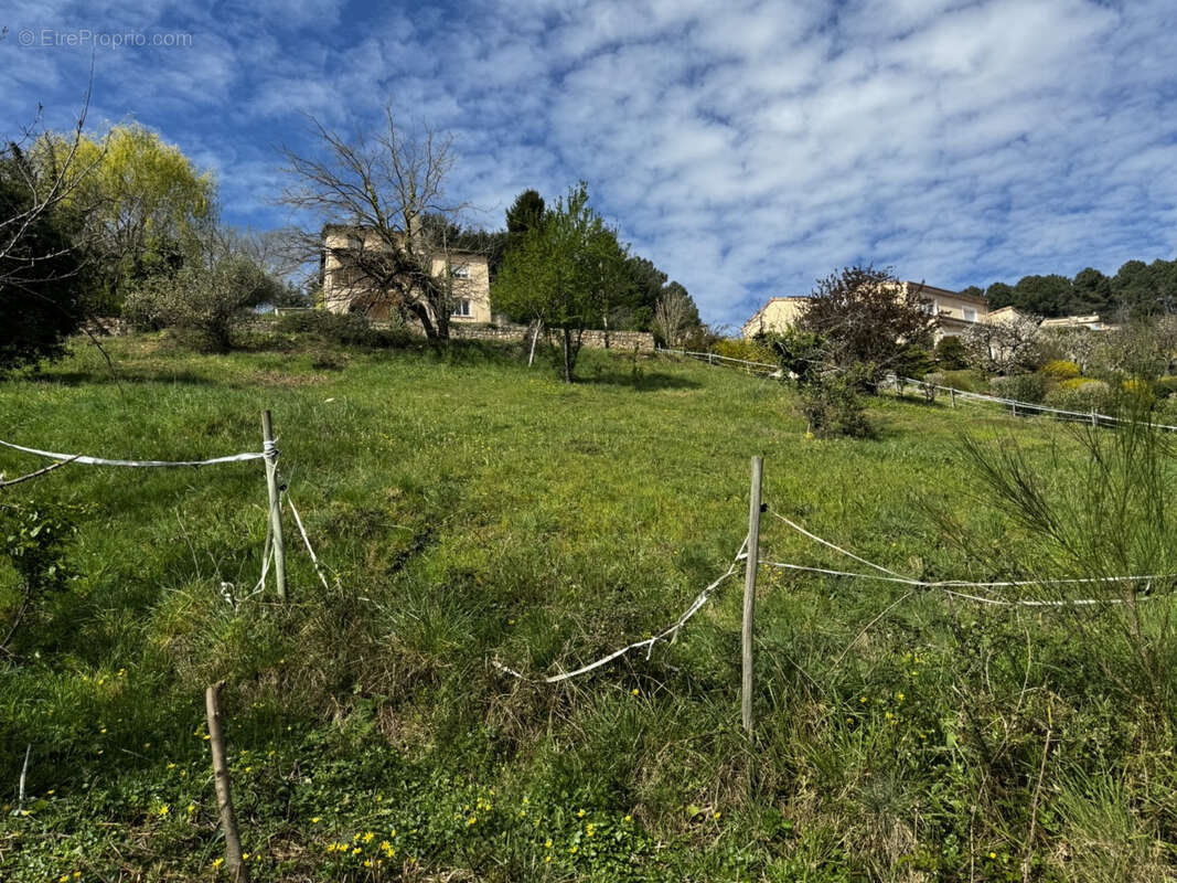 Terrain à VALS-LES-BAINS