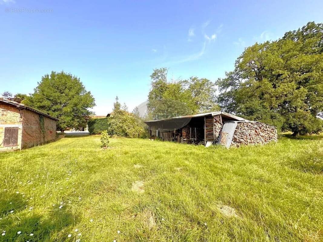 Maison à SAINTE-DODE