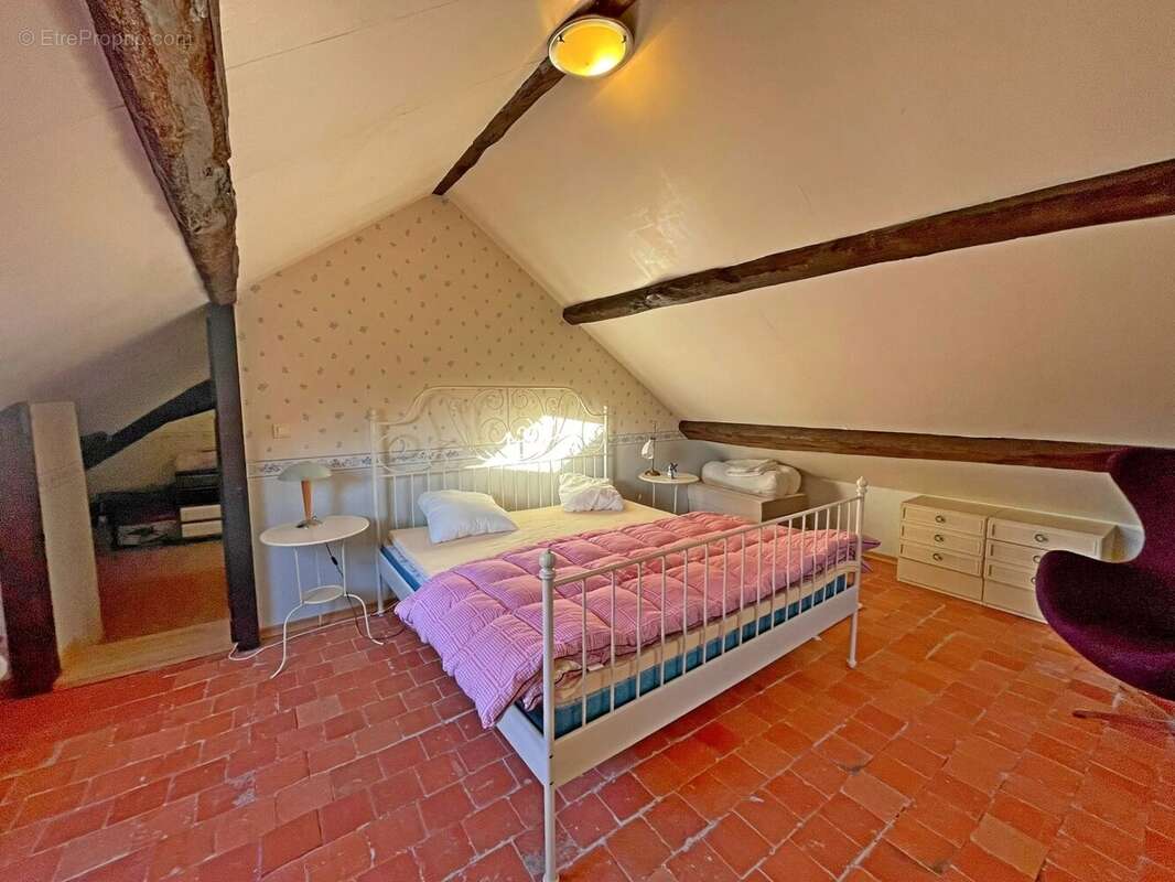 Maison à DUN-LES-PLACES
