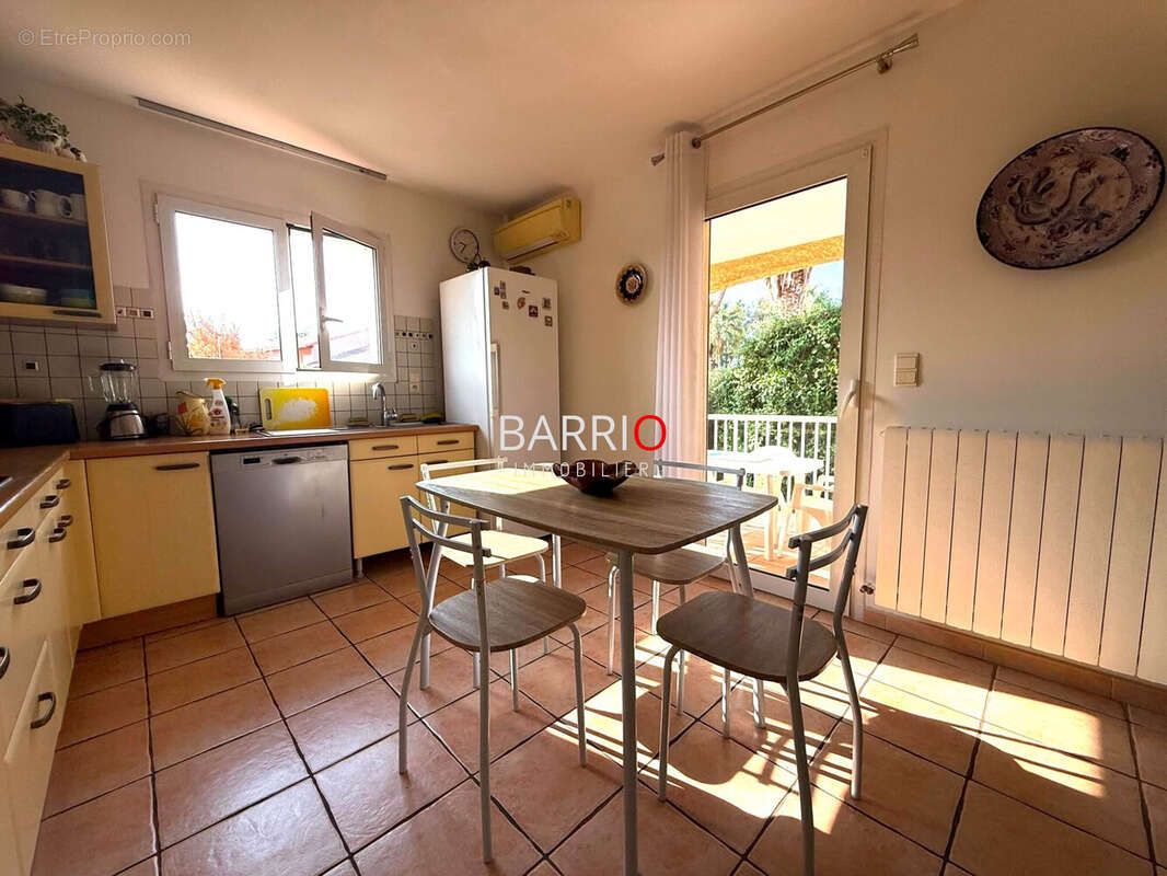Maison 108 m² à Latour-Bas-Elne  - photo 8
