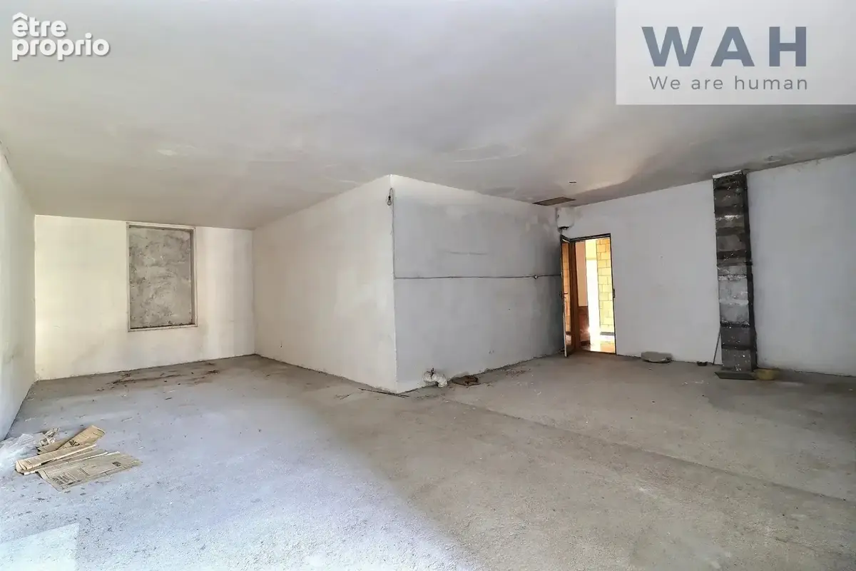 Maison de maitre - 7 pieces a renover -  30540 milhaud - photo 11