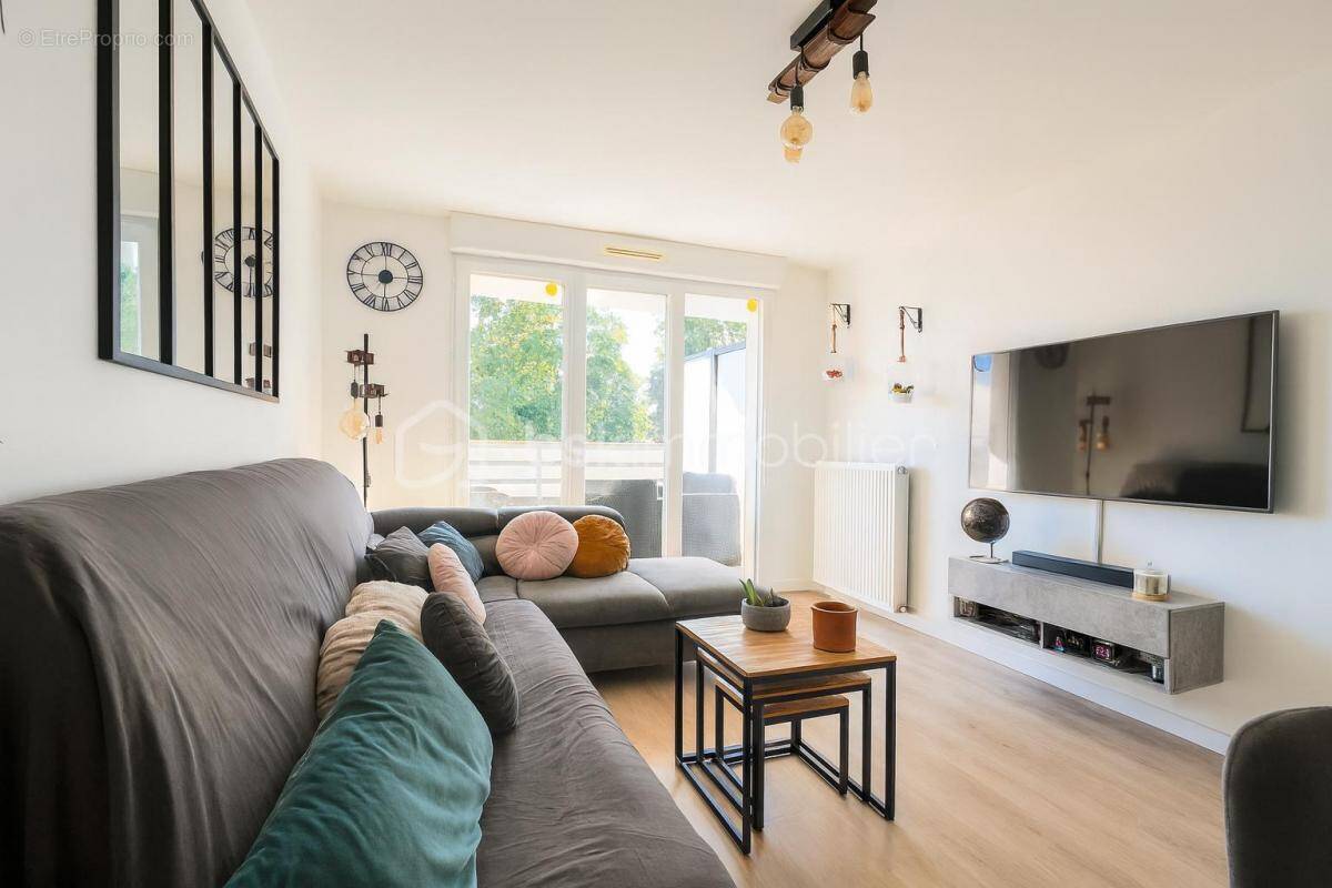 Appartement à VILLENEUVE-SAINT-DENIS