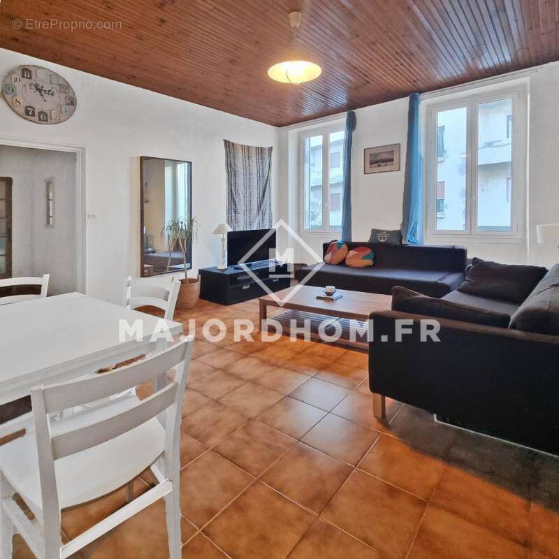 Appartement à MARSEILLE-7E