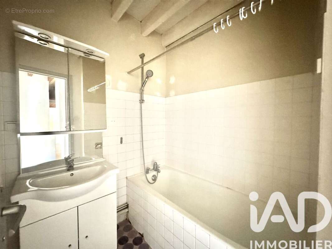Appartement 58 m² à Cosne-Cours-Sur-Loire  - photo 8