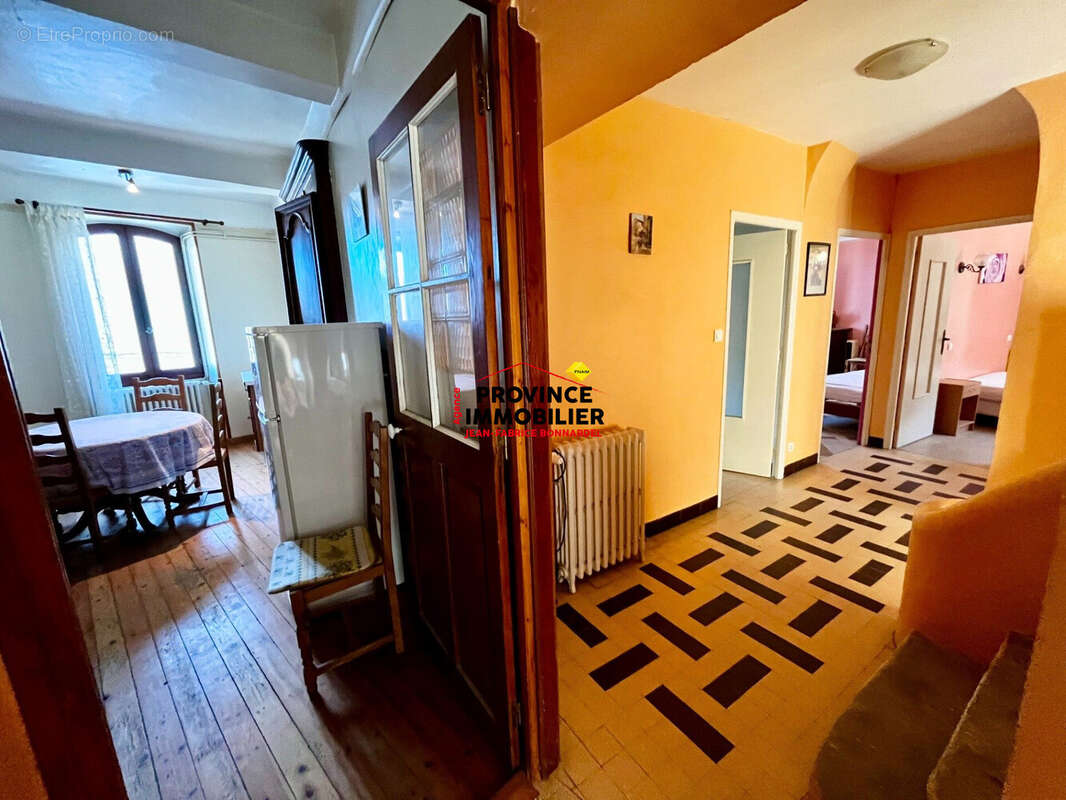 Maison 112 m² à Suze-La-Rousse  - photo 8