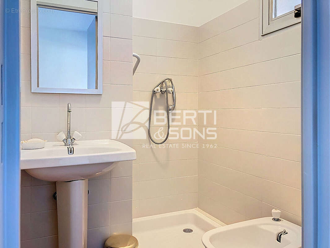 Appartement à MANDELIEU-LA-NAPOULE