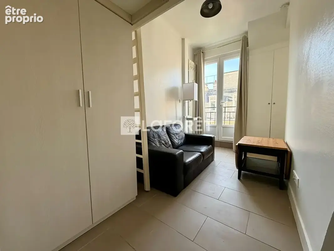 Studio t1 rénové - lumineux - localisation recherchée - photo 2