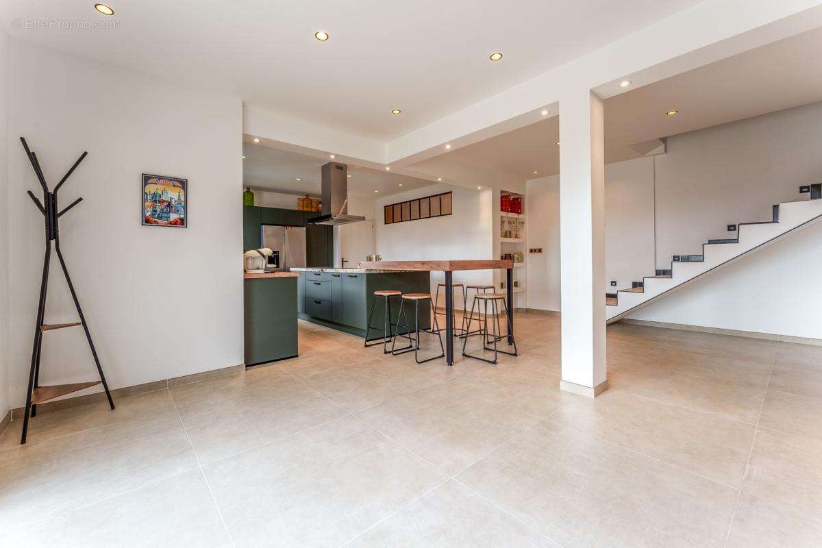 Maison à vendre 6 pièces MONTLOUIS SUR LOIRE (37) - photo 13