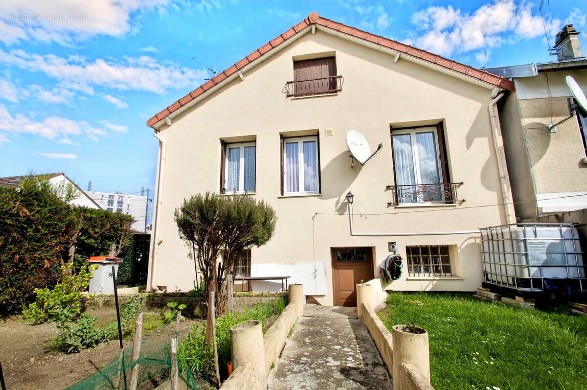 Maison à LE BLANC-MESNIL