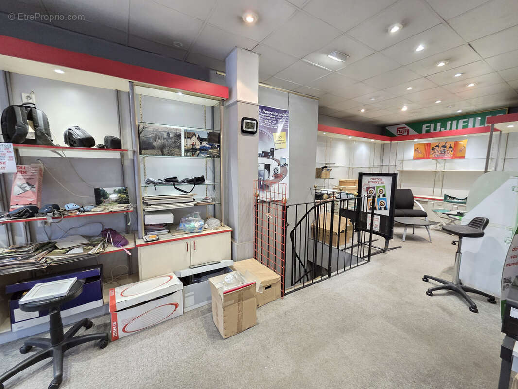 Local commercial a vendre - photo 3