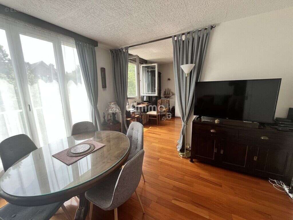 Appartement à LE PERREUX-SUR-MARNE