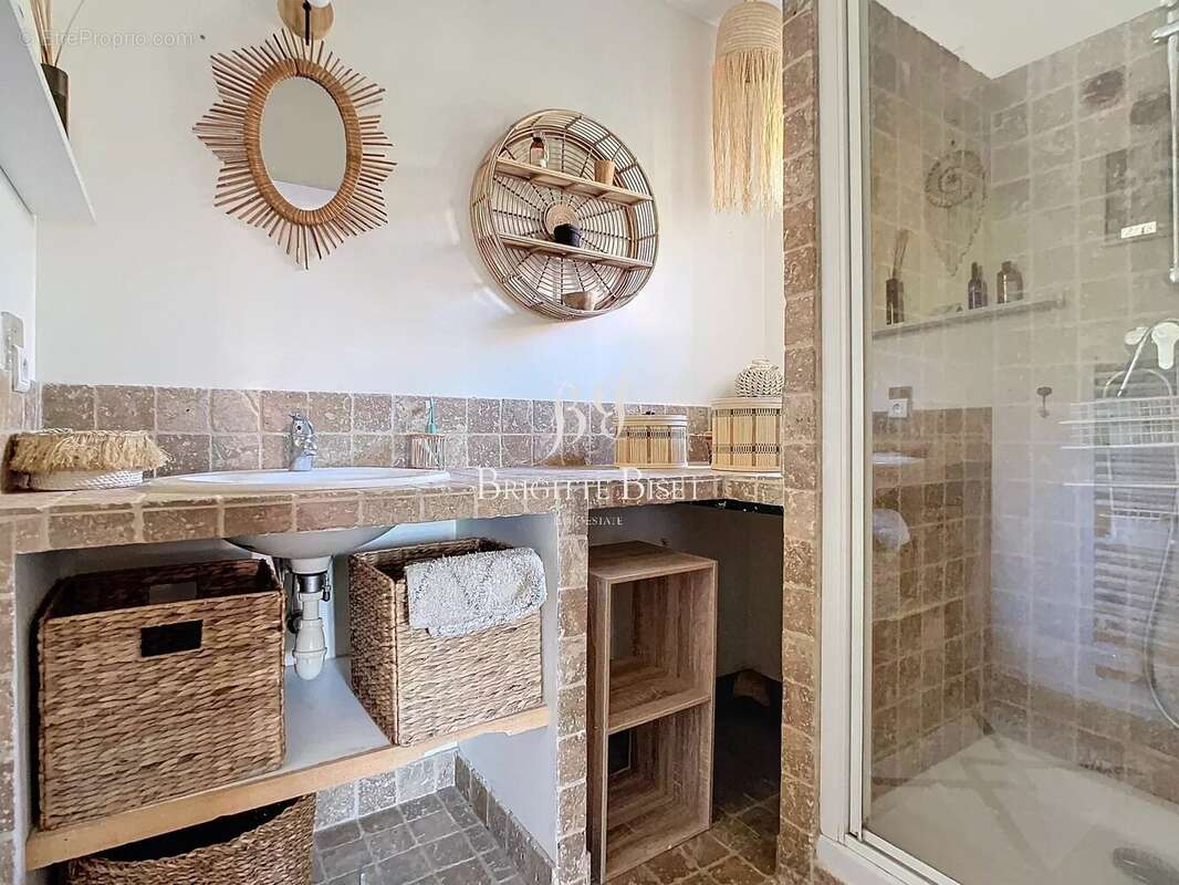 Maison à PLAN-DE-LA-TOUR