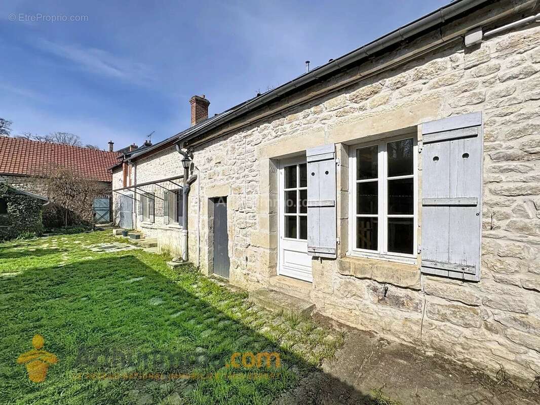 Maison à SAINT-GILLES