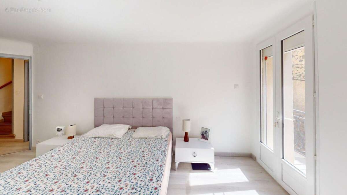 Maison 96 m² à Nizas  - photo 4