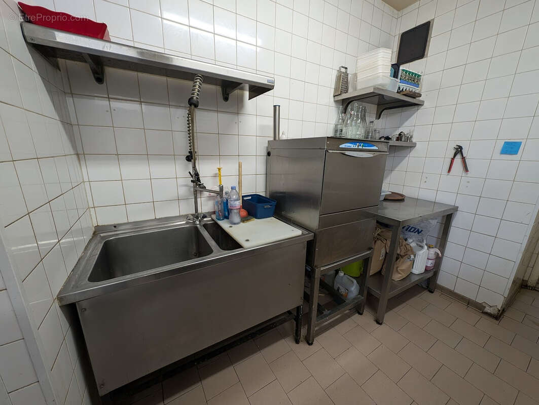 Vente ou location - Fond de commerce créperie  - Centre ville de SAINT-PERAY - photo 14