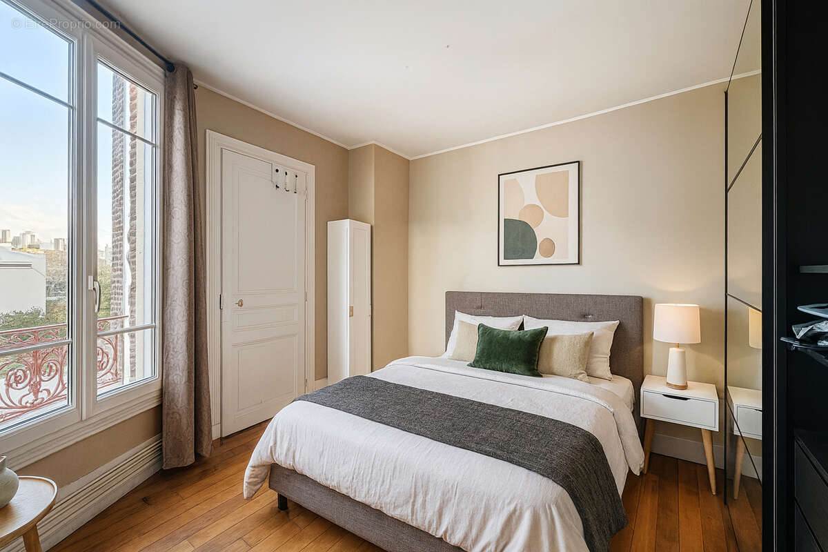 Appartement à SURESNES