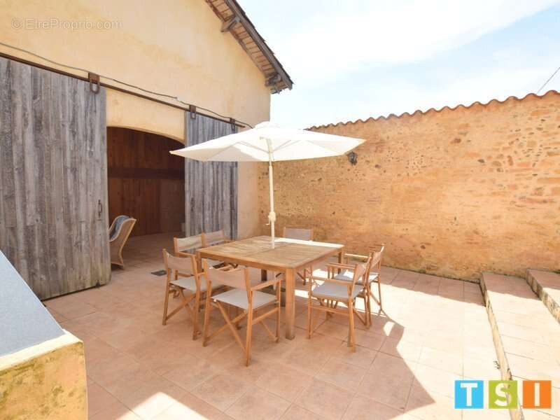 Ancienne ferme rénovée avec gîte, piscine et vue panoramique sur la campagne - photo 14