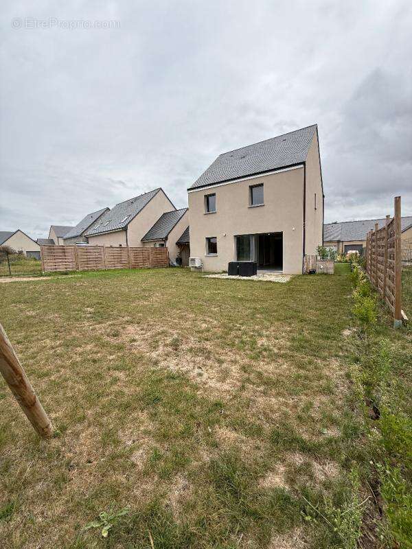 Maison à SEICHES-SUR-LE-LOIR