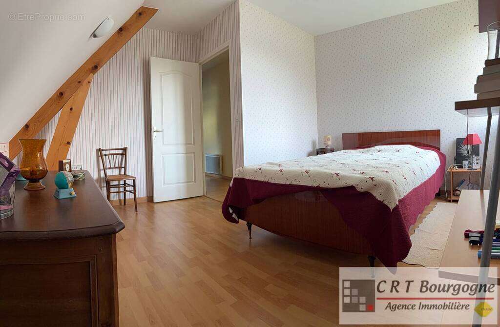 Maison à VILLIERS-SAINT-BENOIT