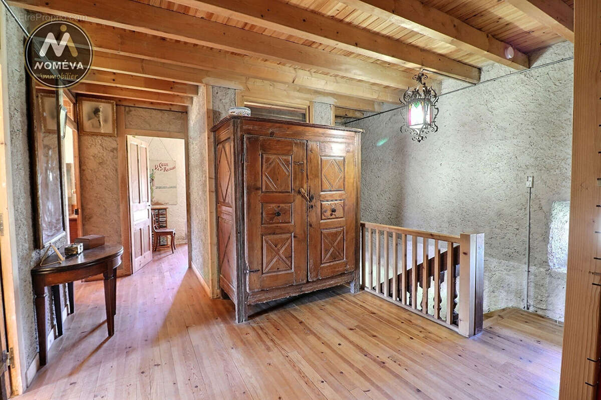 Maison à CHENEREILLES