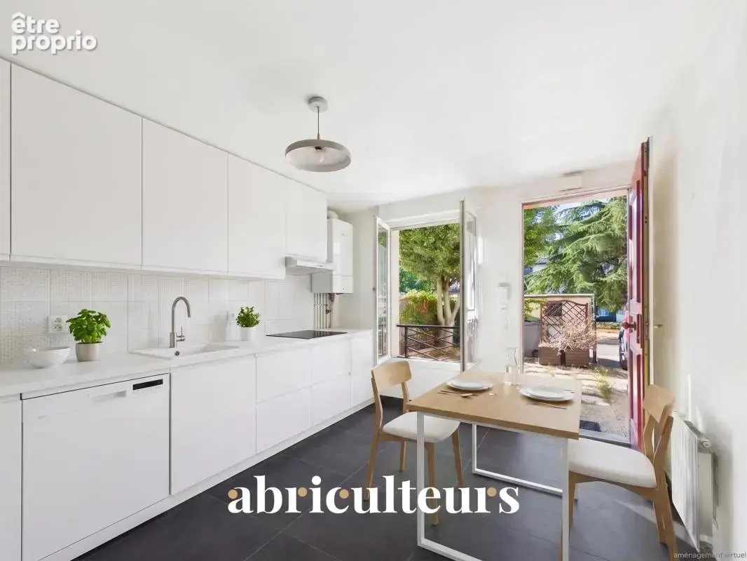 Maison familiale avec jardin, terrasse, garage et 4 chambres, à proximité du RER C et du tram T1 à Gennevilliers (92230) - photo 2